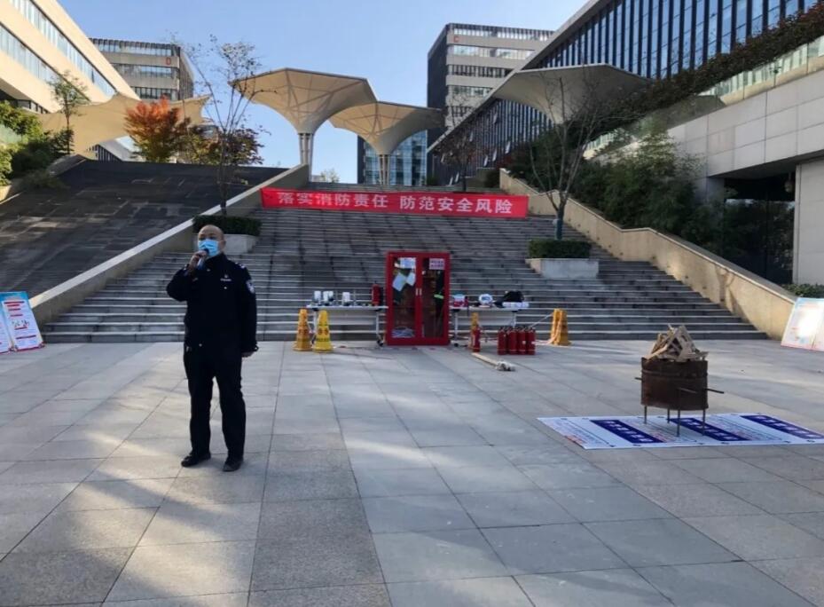 西馳電氣消防應(yīng)急演練實(shí)錄(圖8) 西馳電氣消防應(yīng)急演練實(shí)錄(圖8)